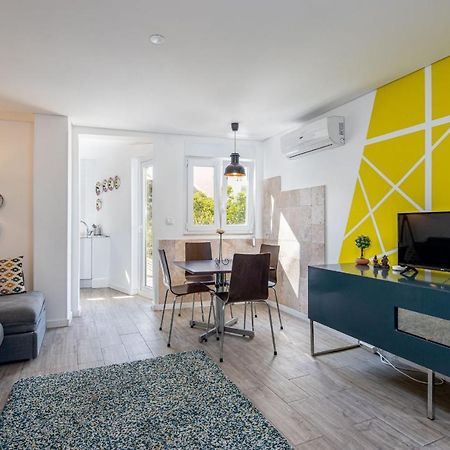 Designer Flats In Lapa By Lovelystay Lisbona Esterno foto
