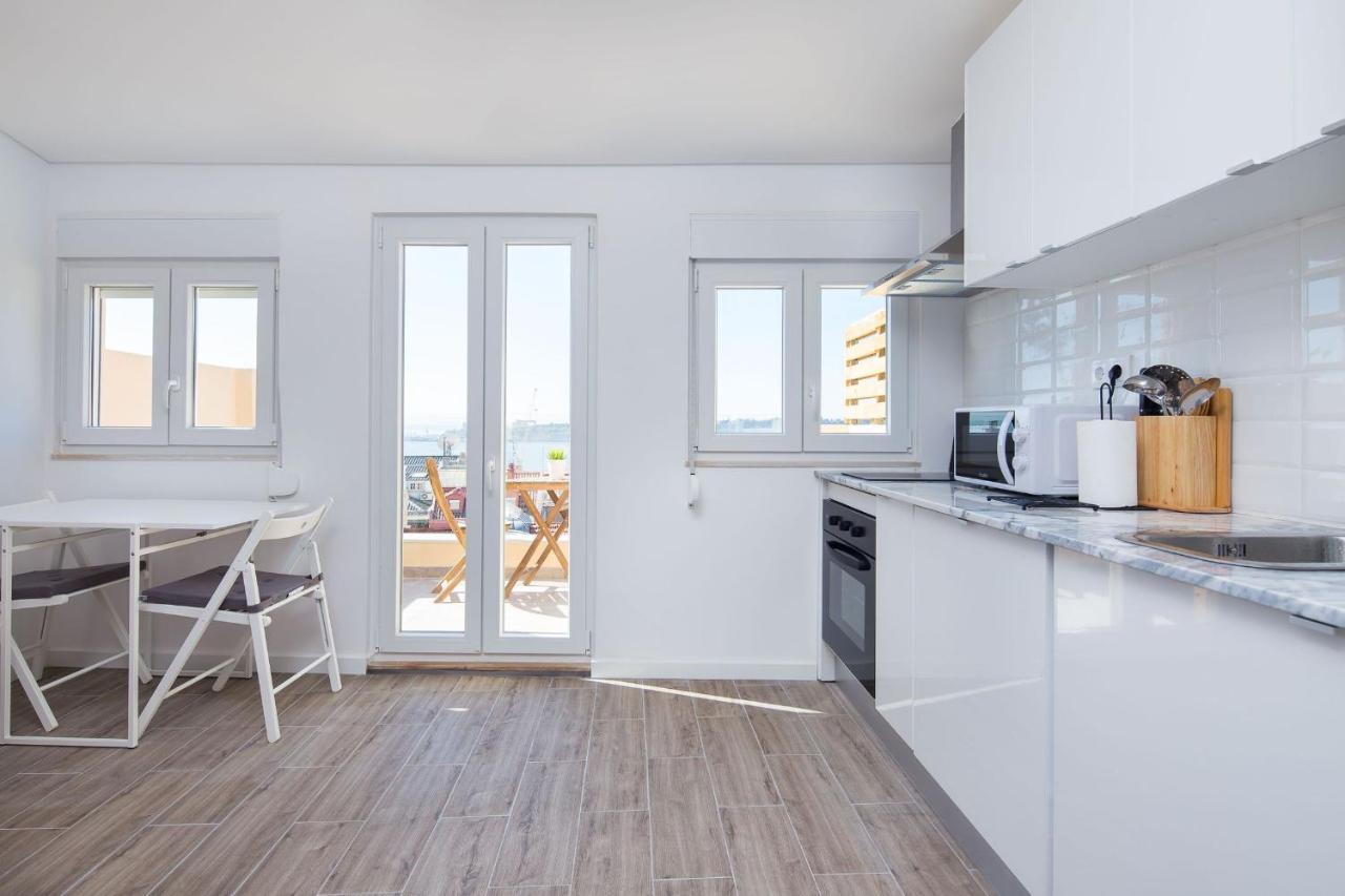 Designer Flats In Lapa By Lovelystay Lisbona Esterno foto